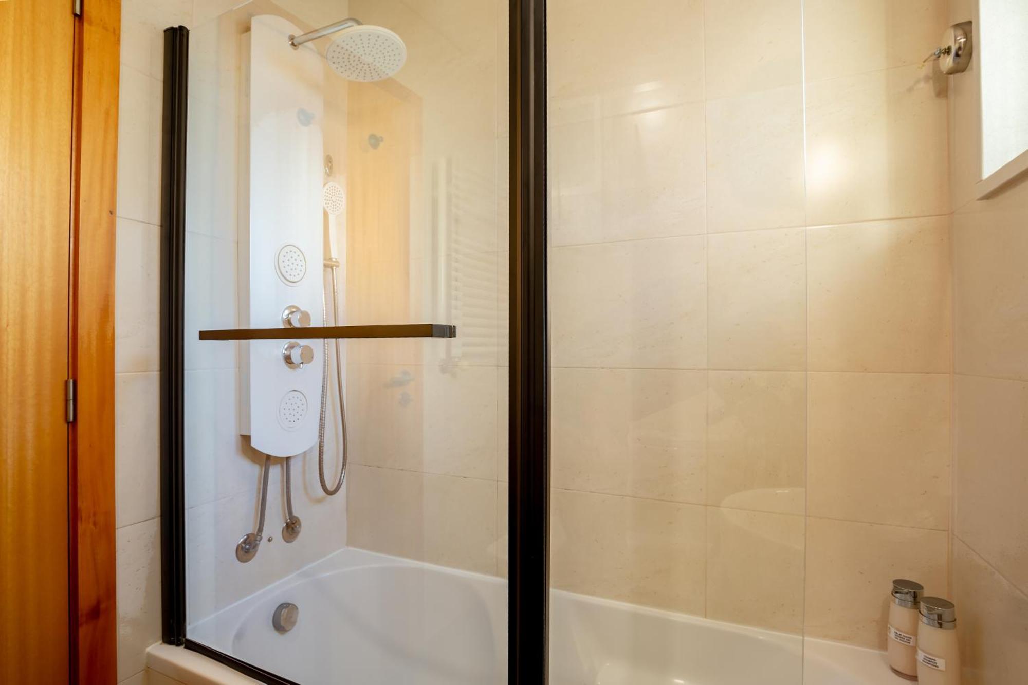 Francos Relaxing Apartment By The Metro Porto Buitenkant foto